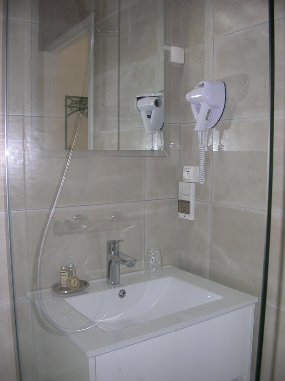 Hotel L'Ecailler La Cotiniere Phòng bức ảnh