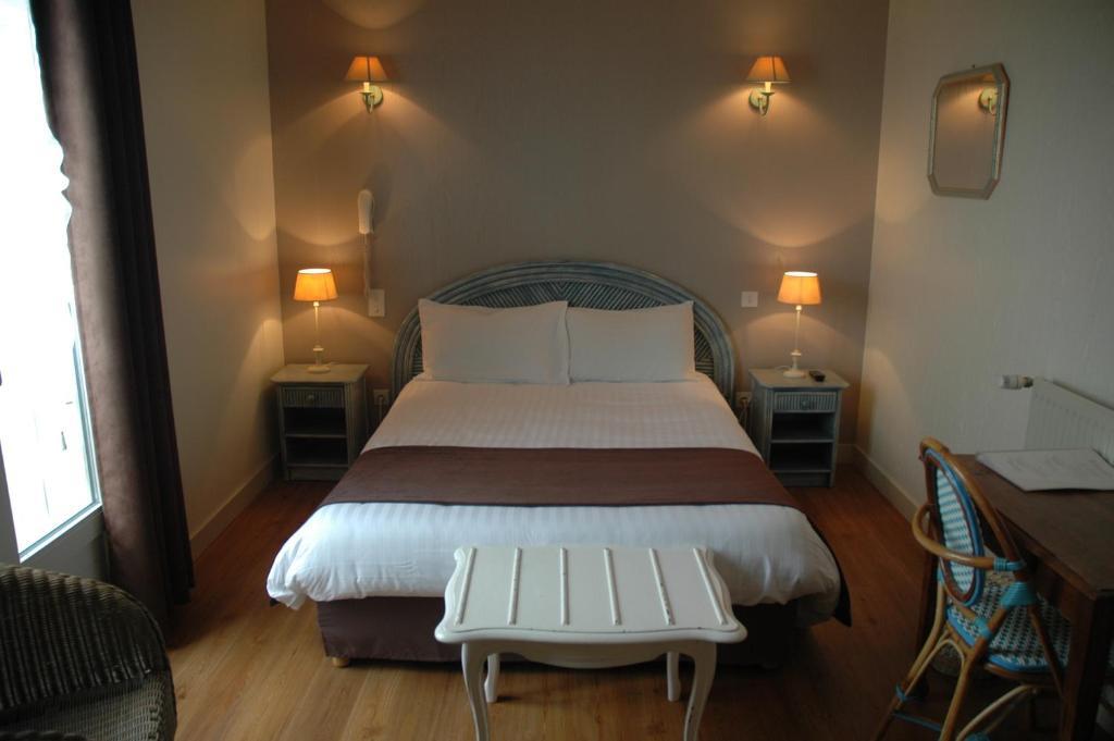 Hotel L'Ecailler La Cotiniere Phòng bức ảnh